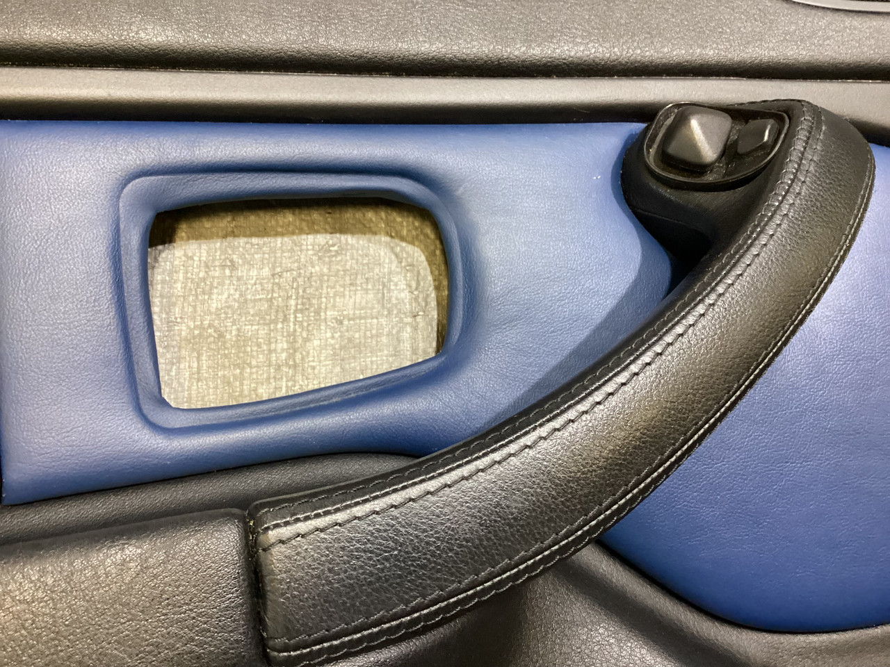 1998-2002 BMW Z3 M Roadster Coupe Driver Side Interior Door Panel