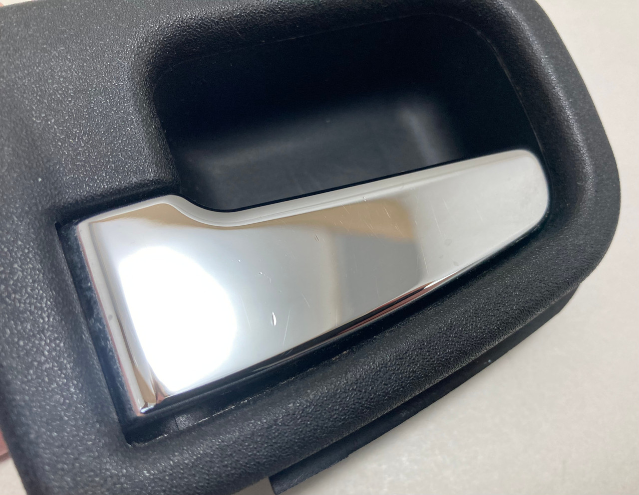 1996-2002 BMW Z3 OEM Interior Door Handles / Pair / Chrome / Z3035