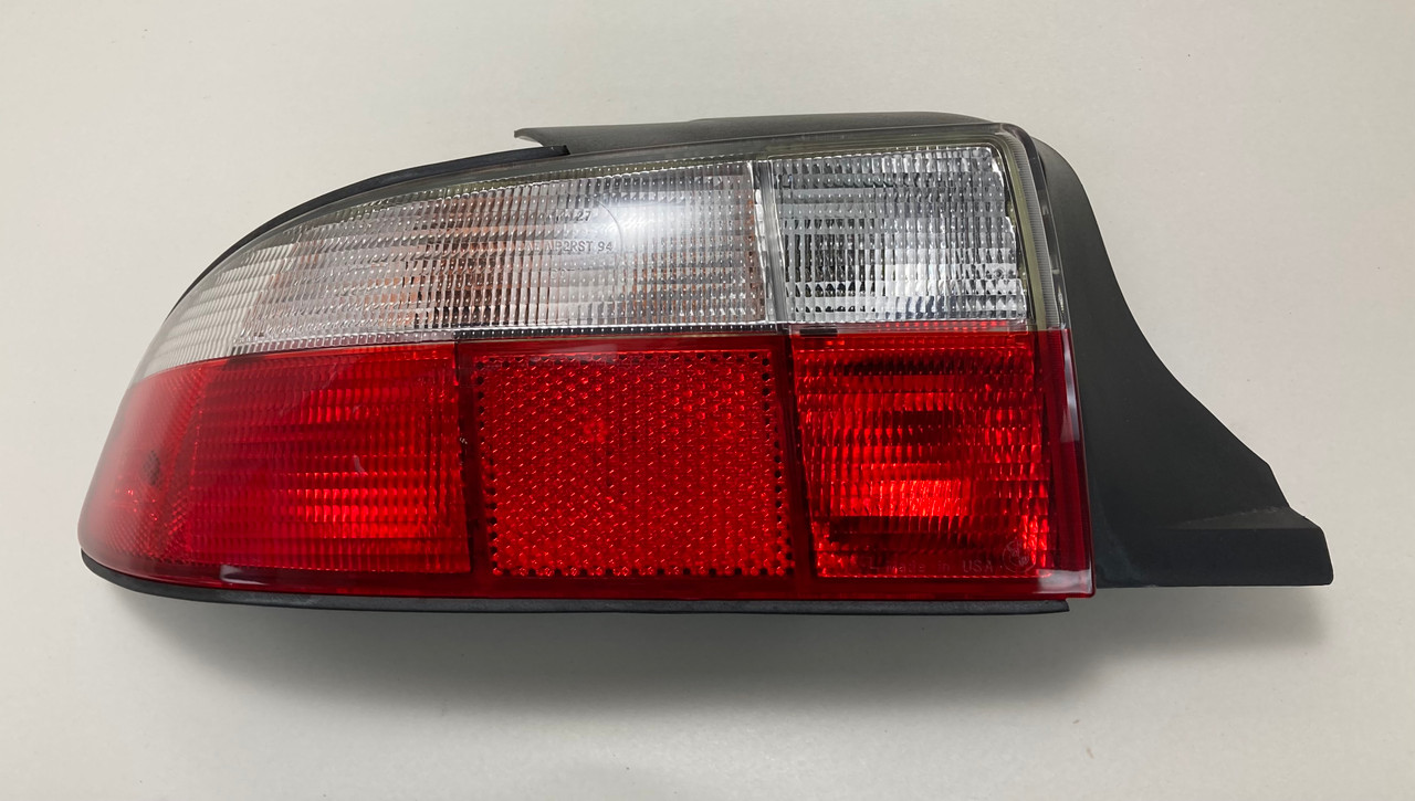 1999-2002 BMW Z3 M Roadster Driver Side Tail Light / Z3035 1999-2002 BMW Z3 M Roadster Driver Side Tail Light / Z3035