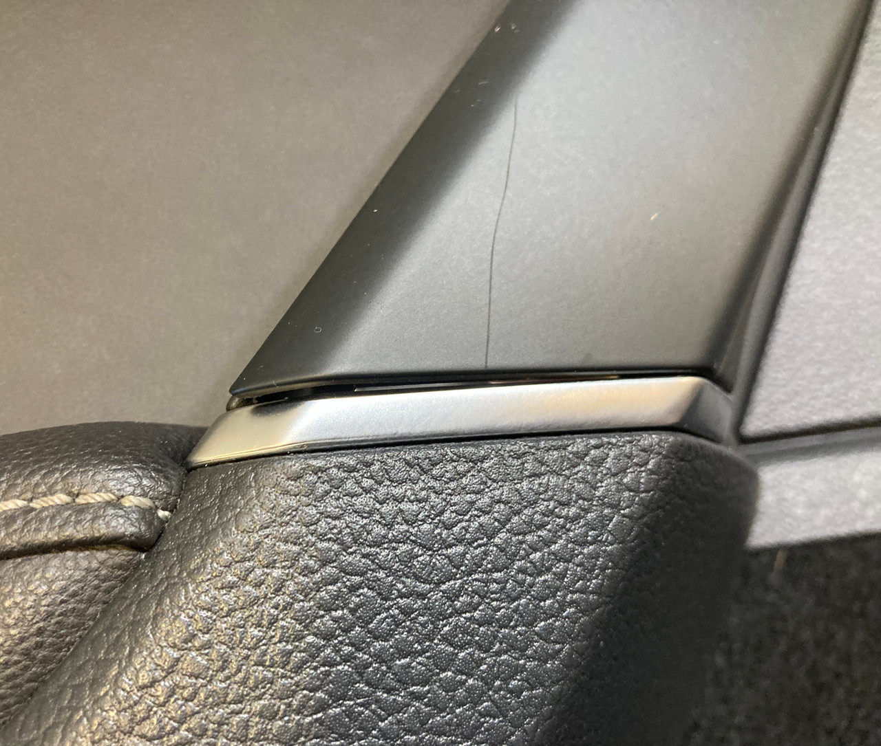 2017-2019 Volkswagen MK7 Golf R Black Leatherette Door Panels