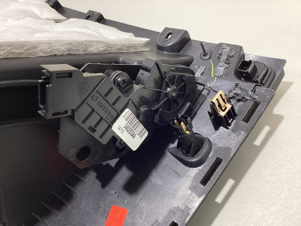かビネット 2014-2019 Chevrolet C7 Corvette OEM Glove Box Lid Assembly / Black