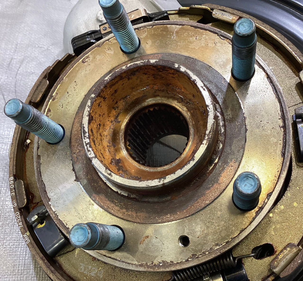 2014-2019 Chevrolet C7 Corvette Driver Rear Knee Spindle Hub w