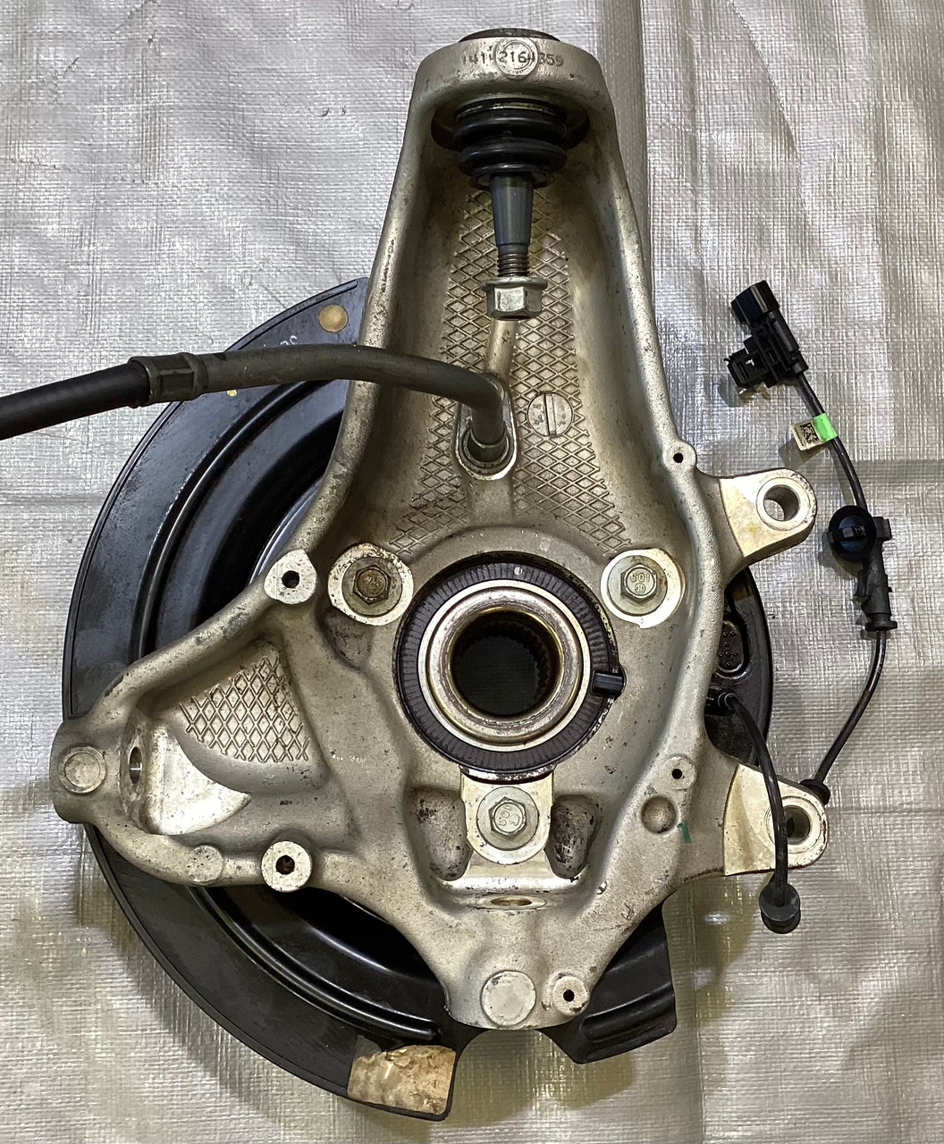 2014-2019 Chevrolet C7 Corvette Driver Rear Knee Spindle Hub w