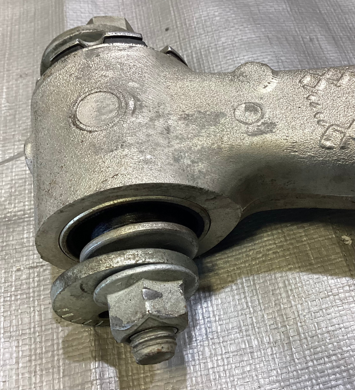 2014-2019 Chevrolet C7 Corvette Driver Rear Knee Spindle Hub w