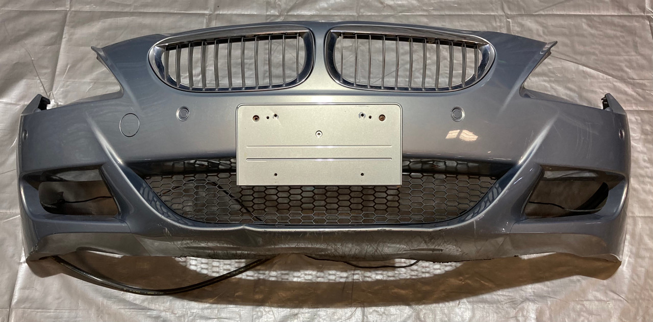 2006-2007 E63 E64 BMW M6 Front Bumper Cover w&frasl; Grilles &frasl; PDC &frasl; M6005