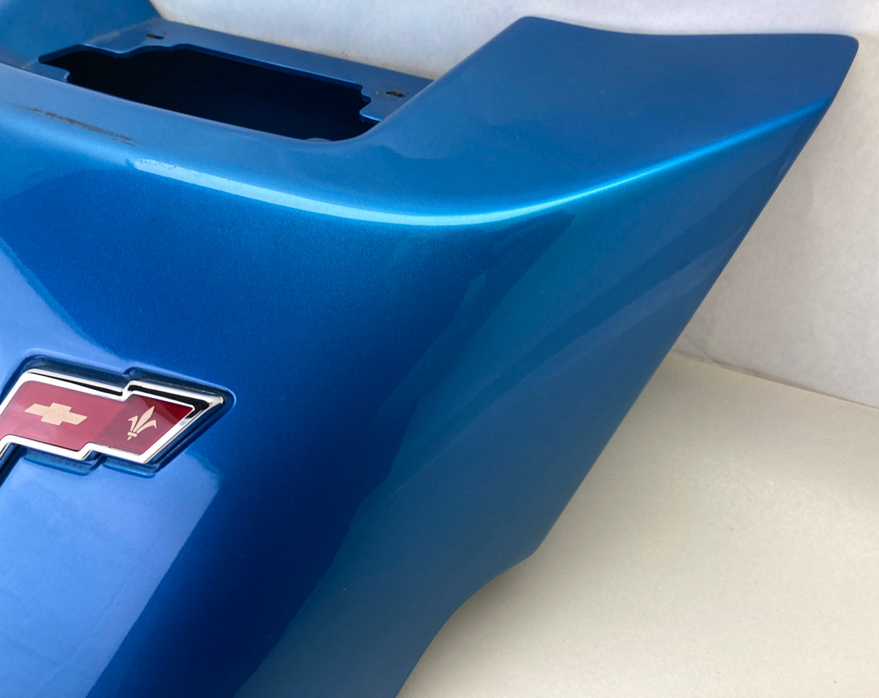 カルフット(ブルー) 2005-2013 Chevrolet Corvette C6 Convertible Rear Waterfall Trim