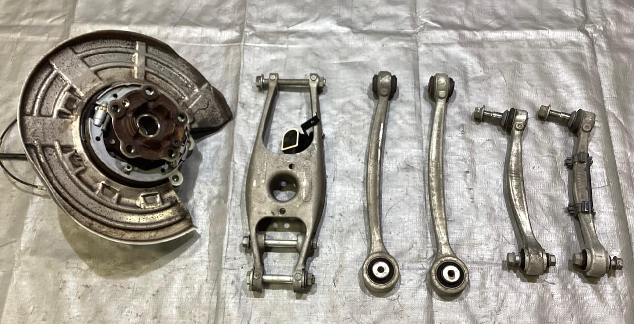 2015-2020 F80 F82 F87 BMW M2 M3 M4 Driver Rear Knee Spindle Hub w/ Control Arms / 34K B2008