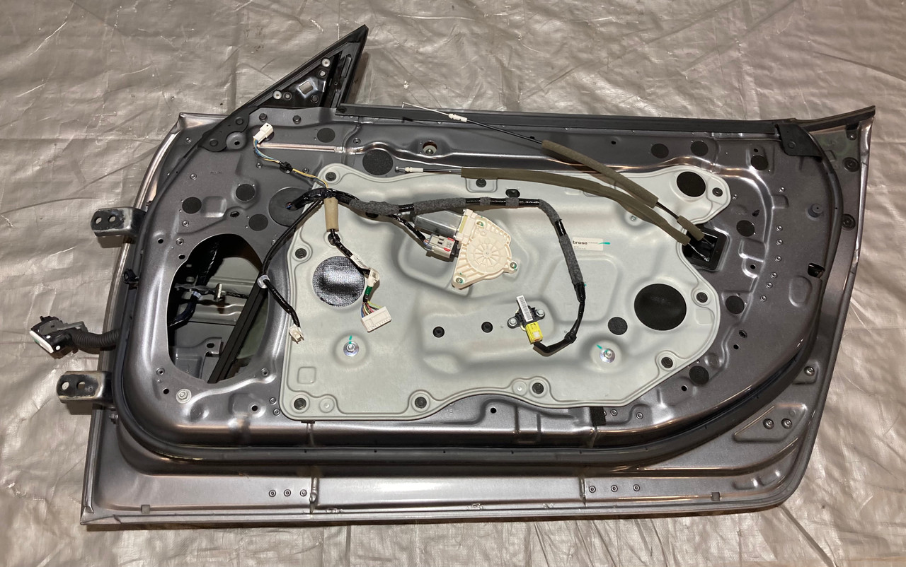 2009-2020 Nissan 370Z Coupe Passenger Door Assembly / Gun Metallic