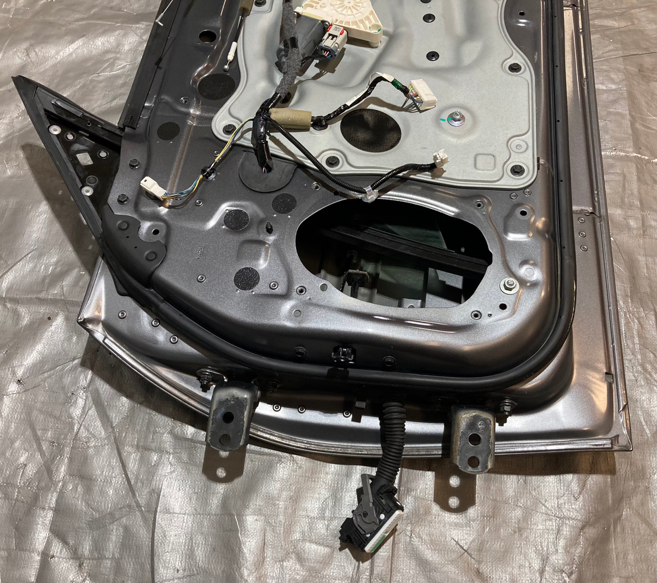 2009-2020 Nissan 370Z Coupe Passenger Door Assembly / Gun Metallic
