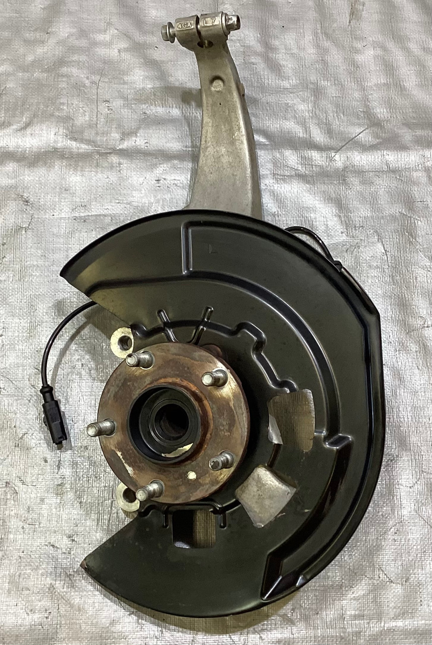 2013-2020 Nissan 370Z Sport Package Driver Front Knee Spindle Hub