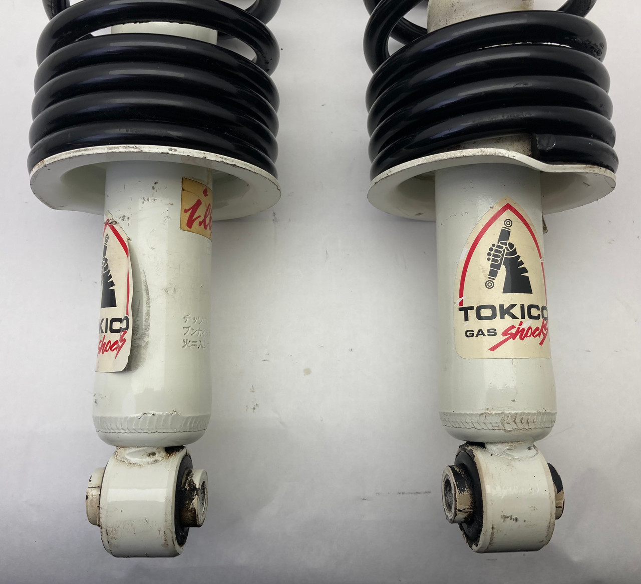 1990-1997 Mazda Miata Rear Tokico Shocks w/ Flyin' Miata Springs