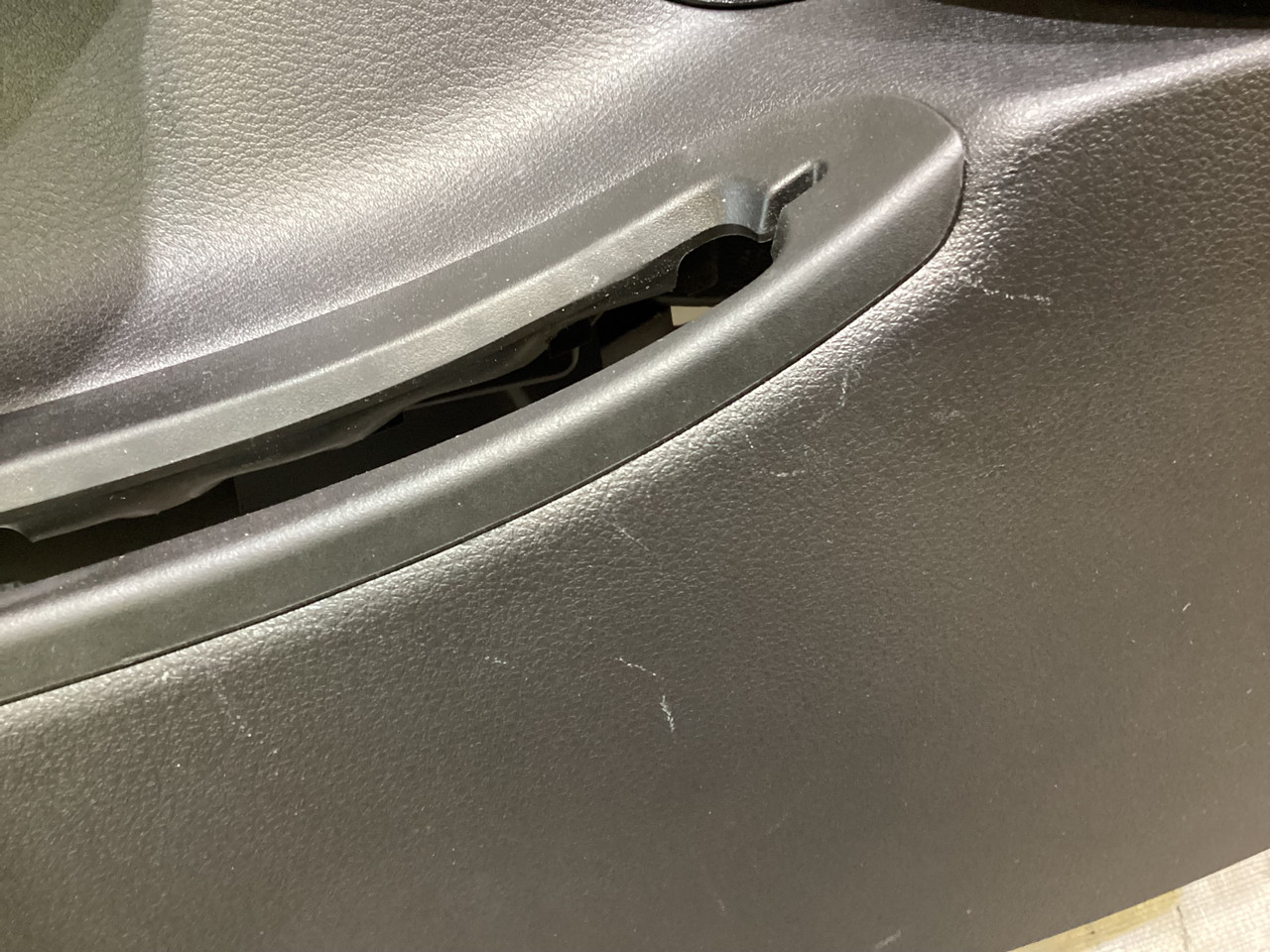 2023-2025 Nissan Z OEM Center Console w/ Lid / Black / Automatic