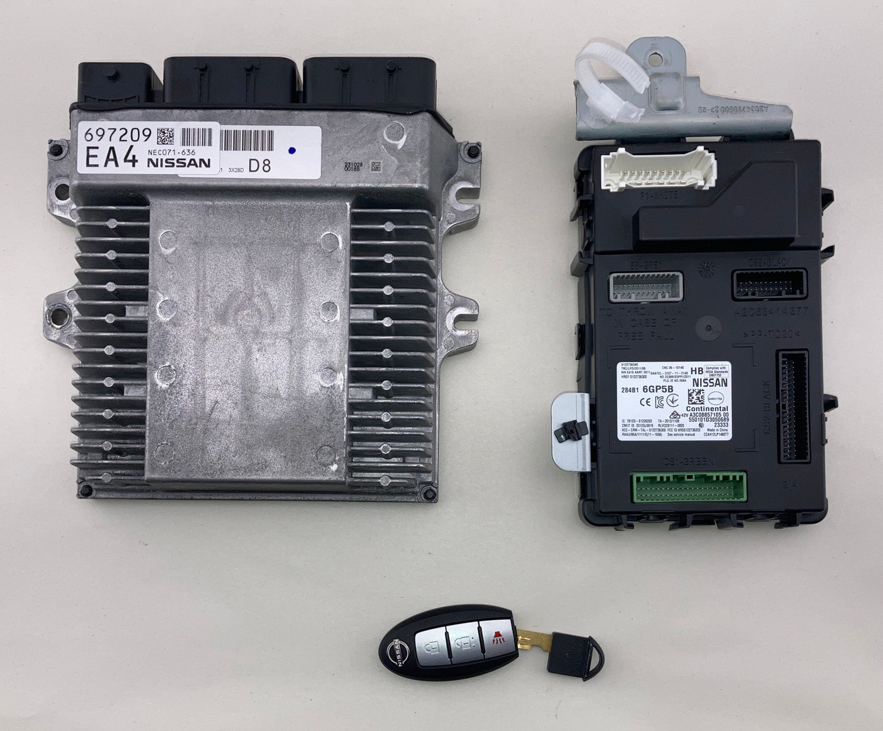 車のコントロールパネルNISSAN 27500 7NB2B B34A B48W 2024 Nissan Z Performance ECU Engine Control Module w/ BCM / Key