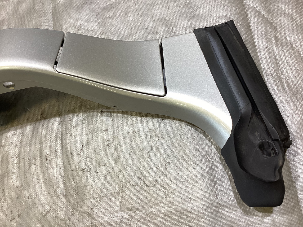 2006-2009 Pontiac Solstice Wheelhouse Tulip Panel w/ Flaps / PS072