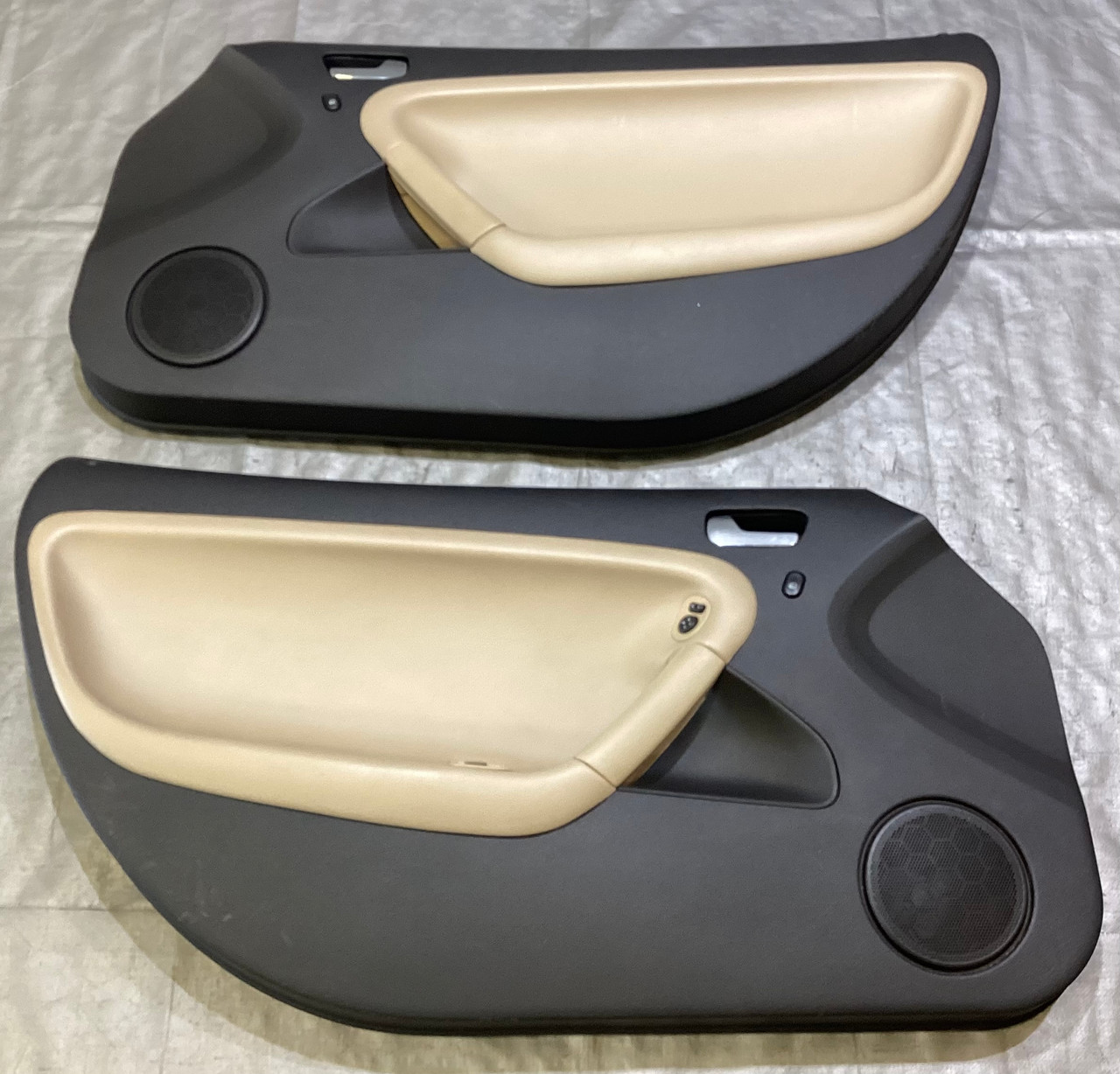 2006-2009 Pontiac Solstice Interior Door Panels / Pair / Sand