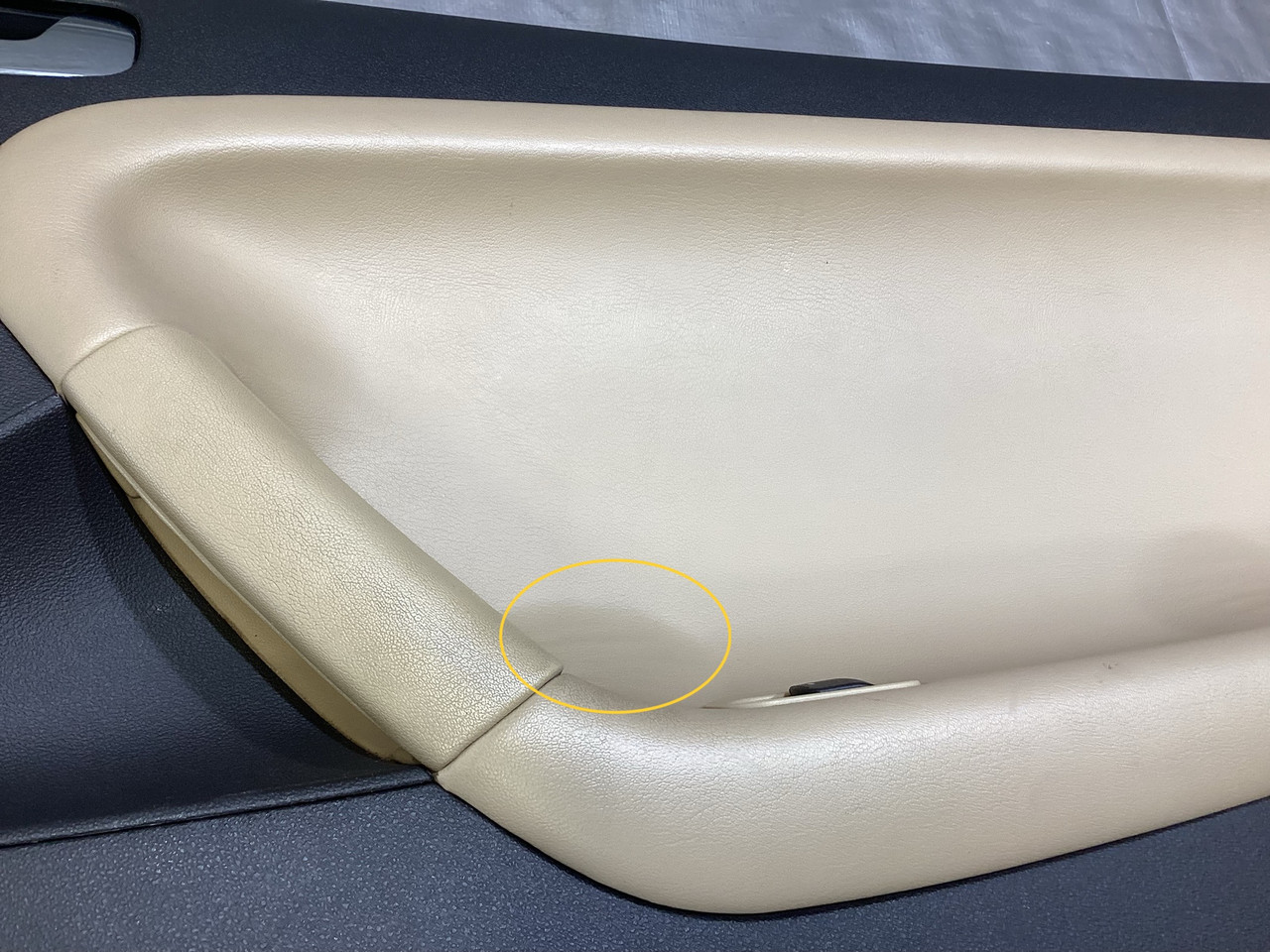 2006-2009 Pontiac Solstice Interior Door Panels / Pair / Sand