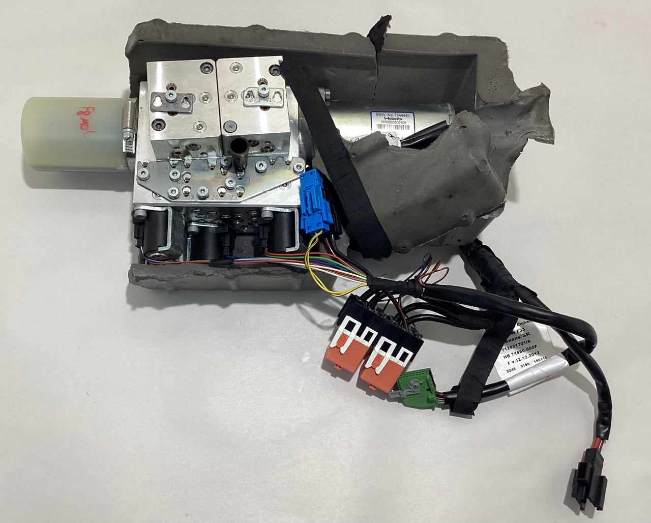 2015-2020 BMW F83 M4 / F33 4 Series Convertible Top Hydraulic Pump / Reservoir *UNTESTED* / F8M06