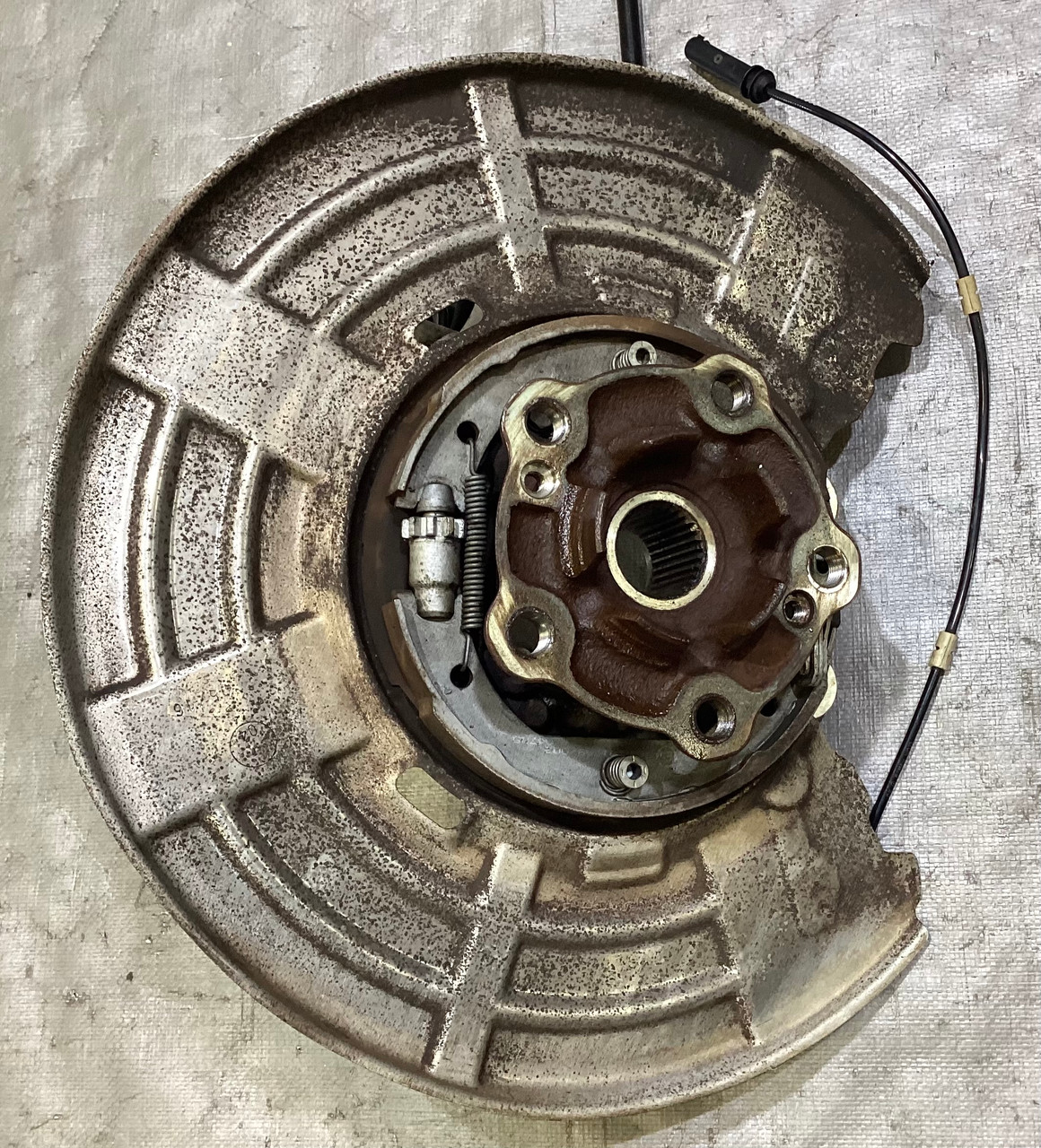 2015-2020 F80 F82 F87 BMW M2 M3 M4 Driver Rear Knuckle Spindle / Hub/ 95K F8M06