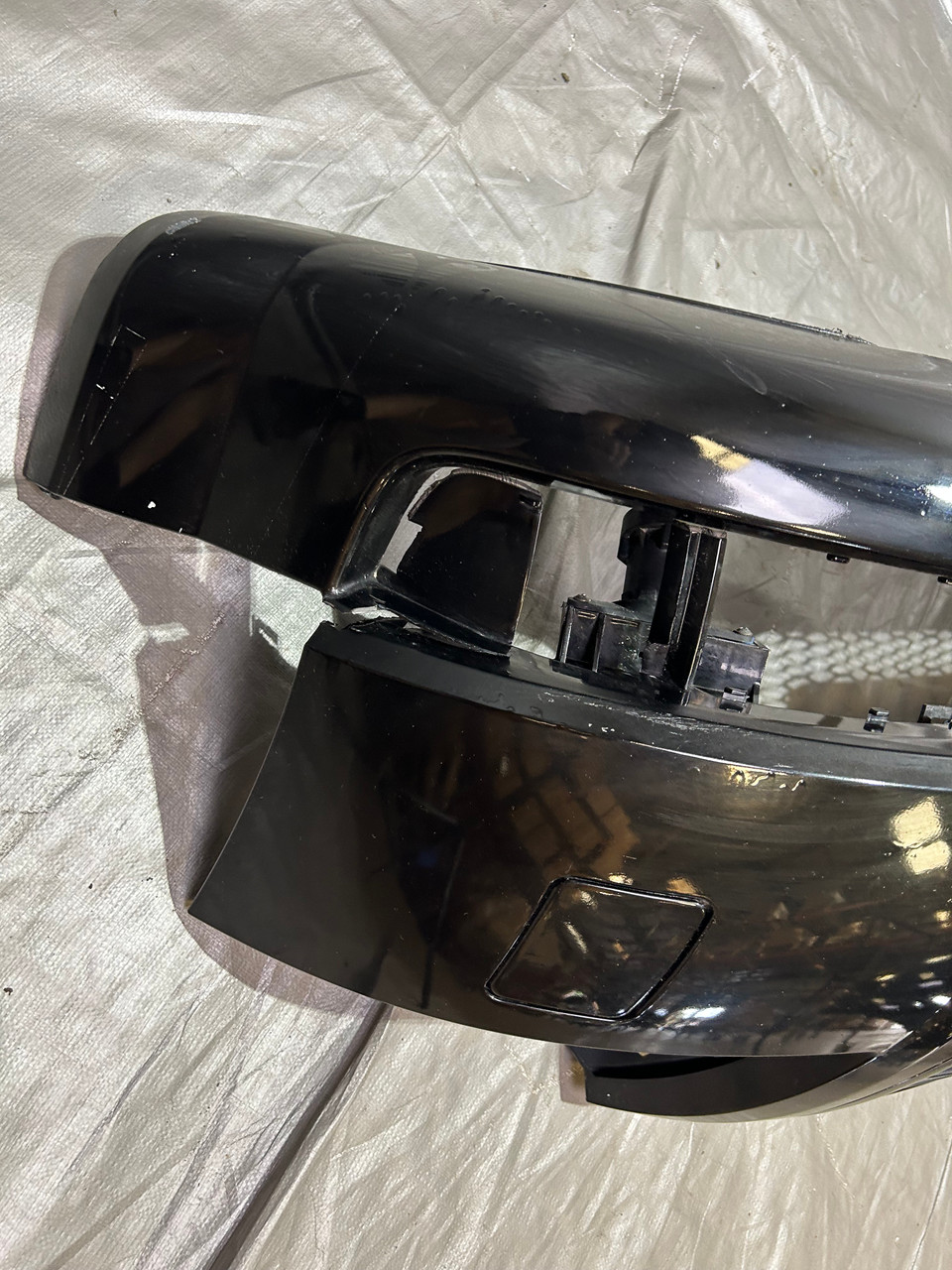 DAMAGED* 2000-2006 Audi TT 1.8l Front Bumper Cover w/ Grille