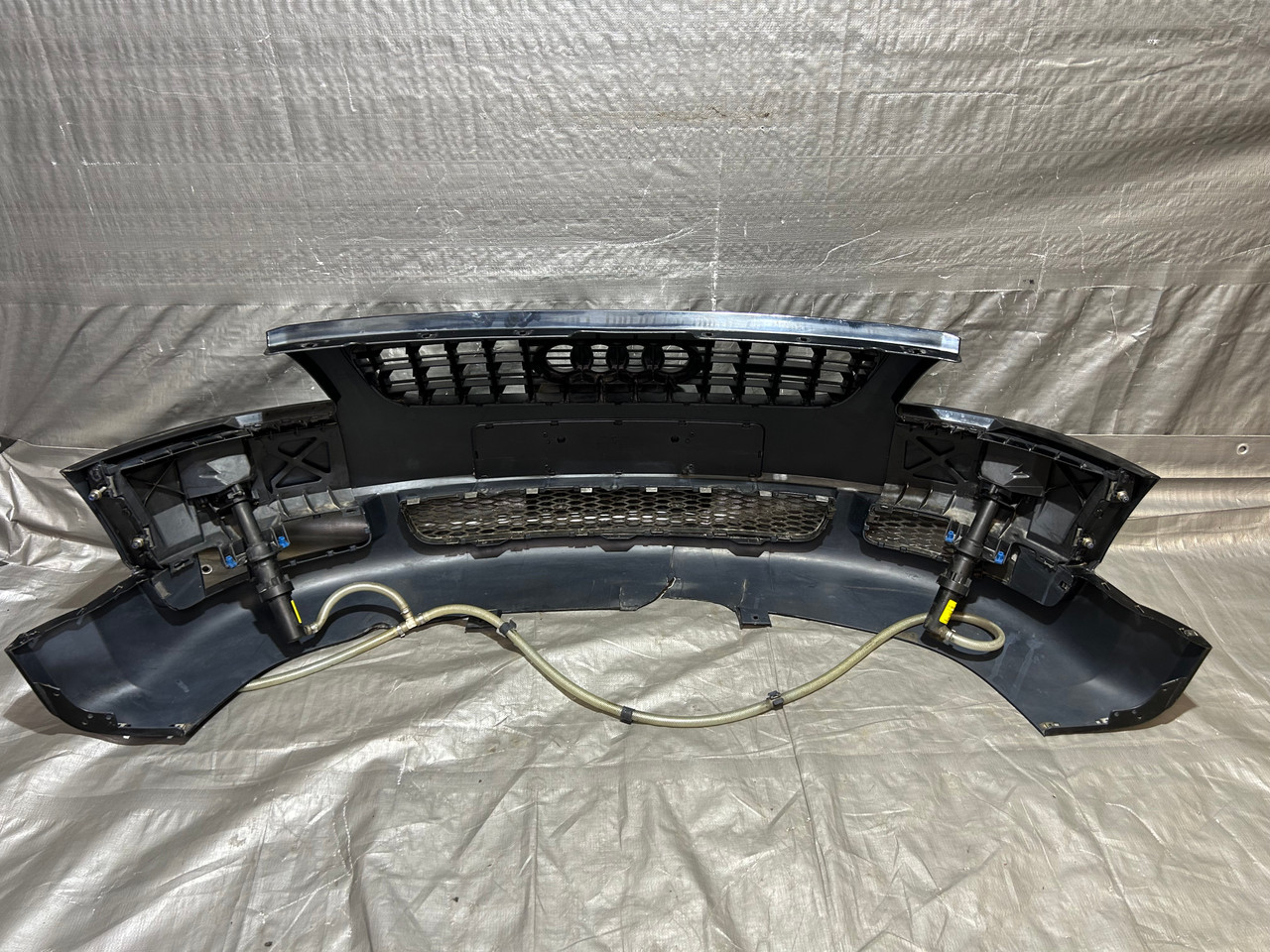 DAMAGED* 2000-2006 Audi TT 1.8l Front Bumper Cover w/ Grille