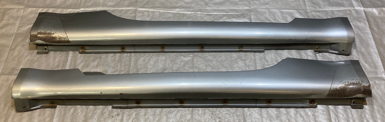 2003-2008 Nissan 350Z OEM Side Skirts / Pair / Silverstone 5Z027