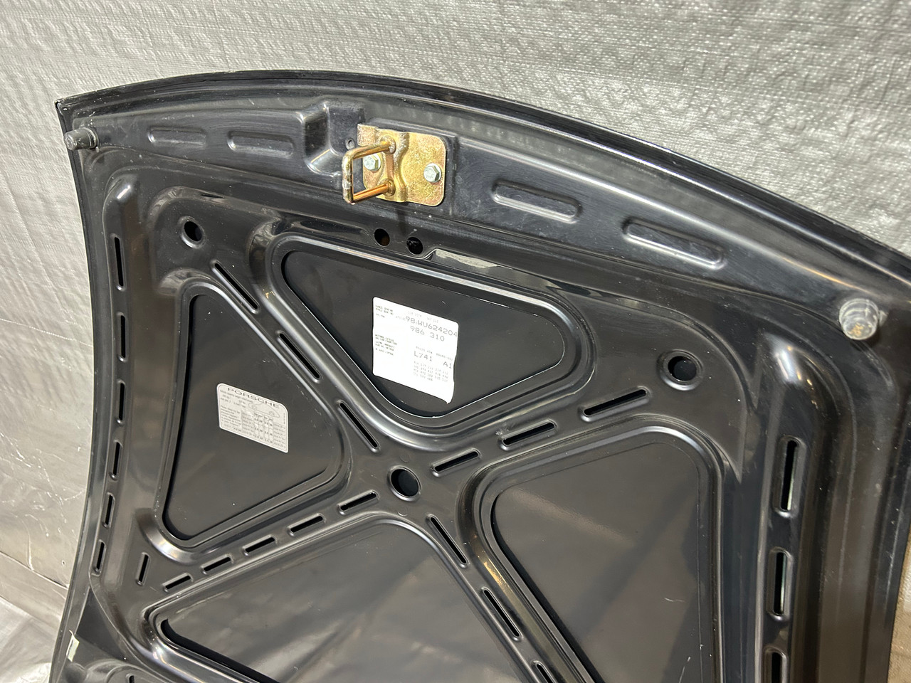 1997-2004 Porsche 986 Boxster / 996 911 Hood Panel w/ Emblem