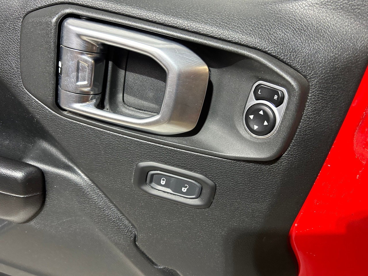 2018-2024 Jeep Wrangler JL Unlimited 4DR / Gladiator JT Driver