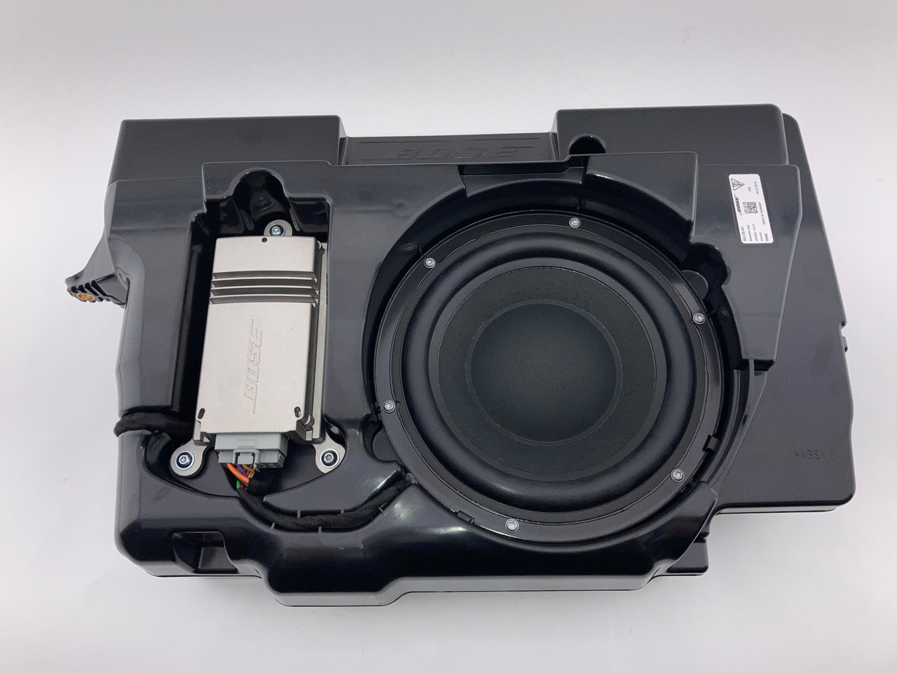 2015-2021 Porsche Macan Bose Audio Subwoofer / 95B035481 / PM006