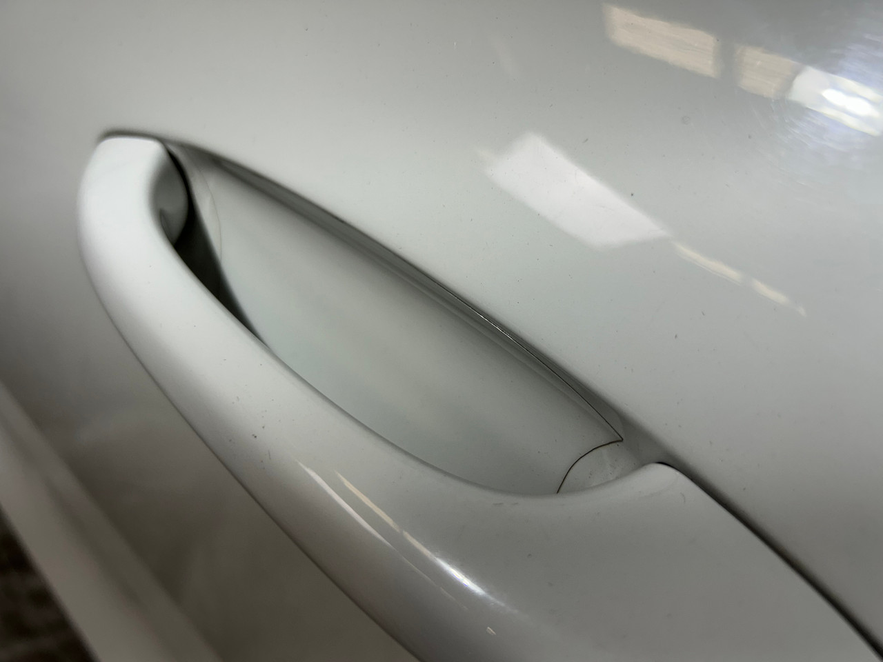 2015-2020 Porsche Macan Driver Front Door Assembly / White PM006