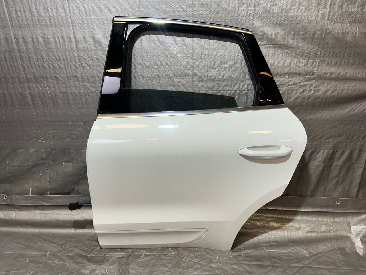 2015-2020 Porsche Macan Driver Side Rear Door Assembly / White