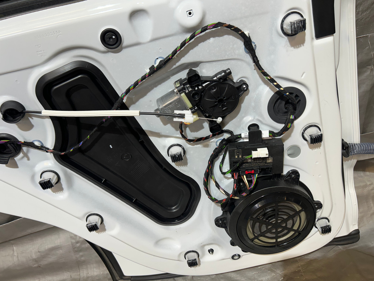 2015-2020 Porsche Macan Driver Side Rear Door Assembly / White
