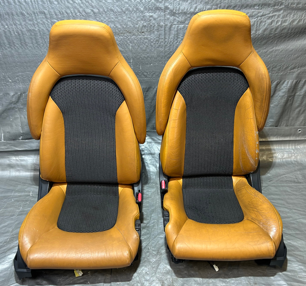 2004-2007 Nissan 350Z Convertible Front Seats / Alezan Orange