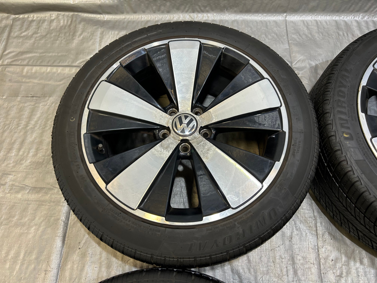 The beetle turbo 2.0 純正ホイール,18インチ 2013-2019 Volkswagen Beetle Turbo 18