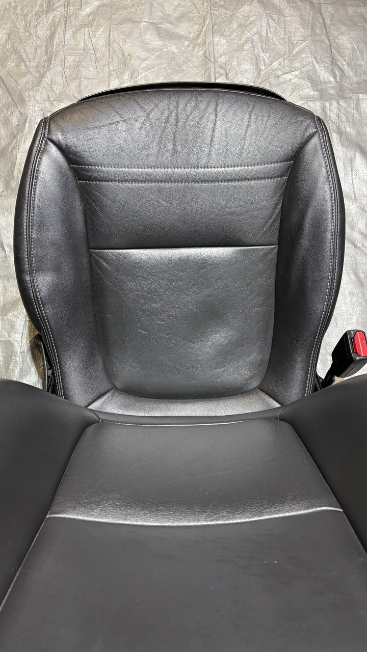 2006-2009 Pontiac Solstice GXP Black Leather Seats / Pair / PS074