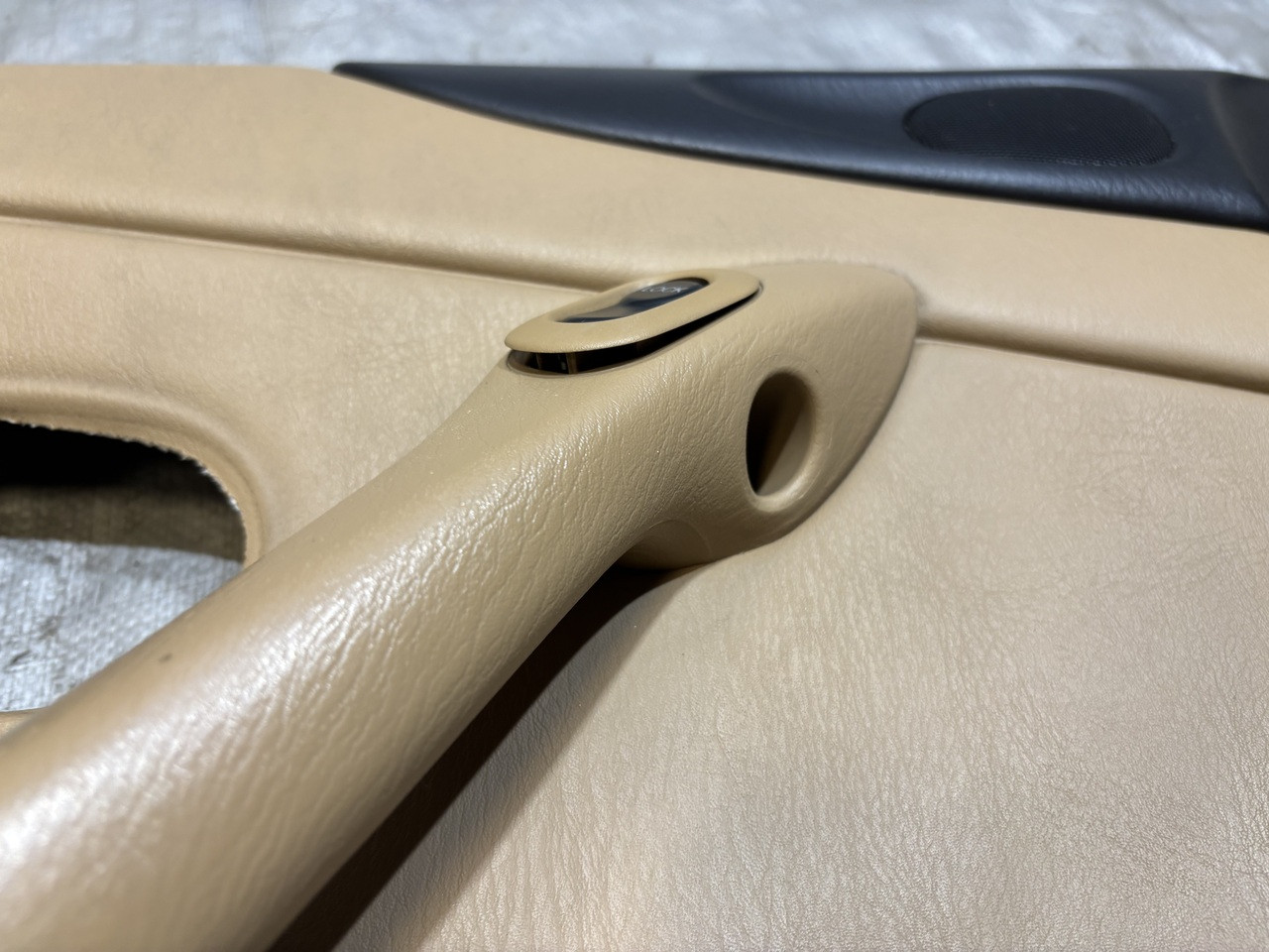 【ビミマ】 2001-2005 Mazda Miata Interior Door Panels / Pair / Tan / NB266