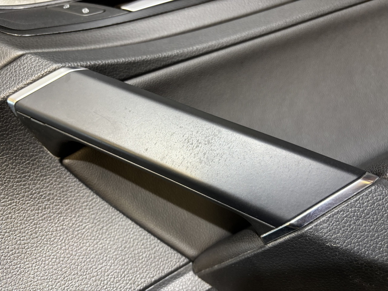 2017-2019 Volkswagen MK7 Golf R Black Leatherette Door Panels