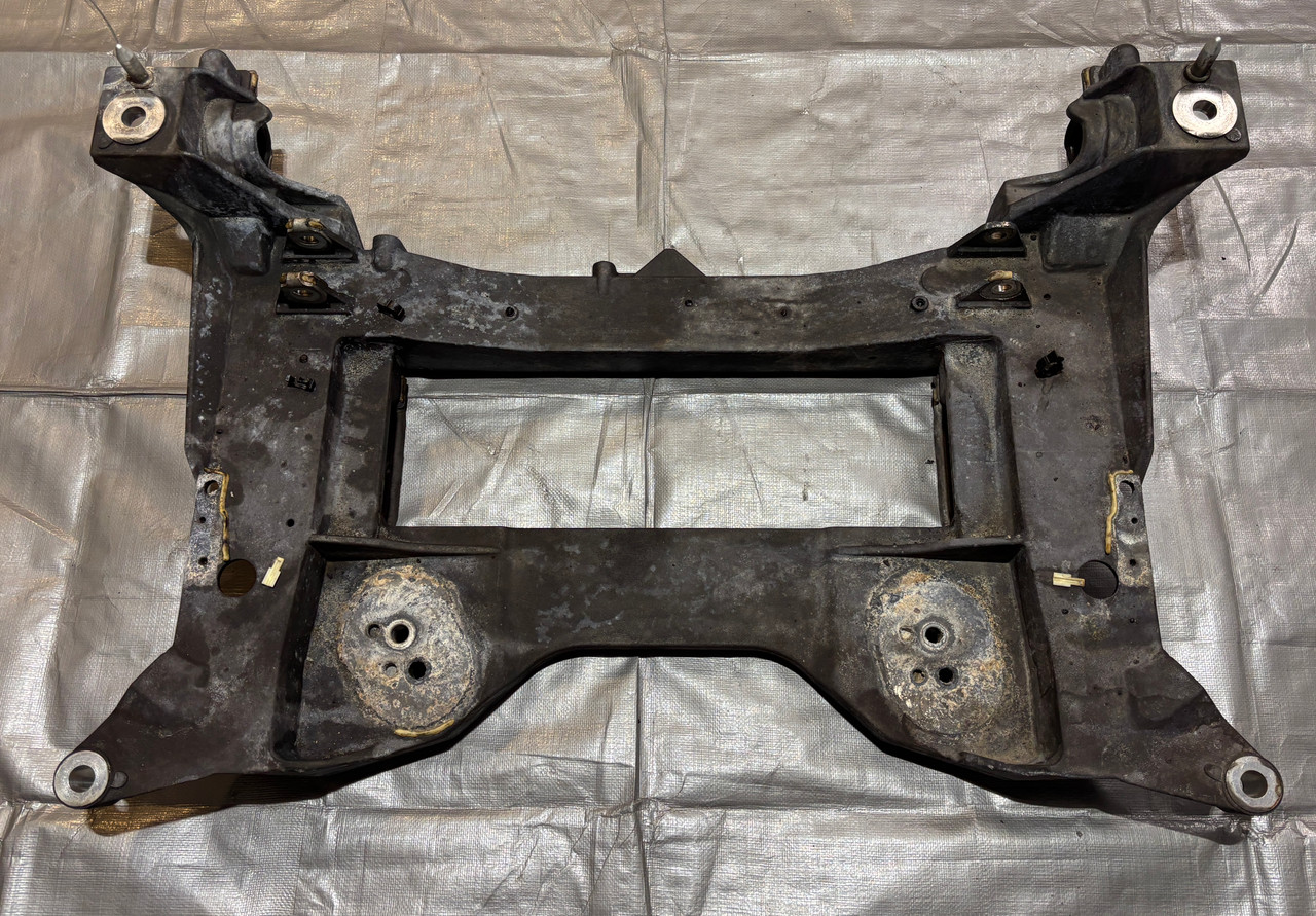 トイガン交換パーツ 2006-2013 Chevrolet Corvette C6 Z06 OEM Magnesium Front Subframe