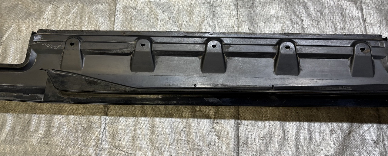 2003-2008 E85 BMW Z4 Convertible Driver Side Skirt Rocker Panel