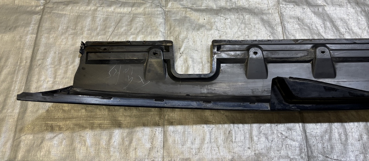 2003-2008 E85 BMW Z4 Convertible Driver Side Skirt Rocker Panel