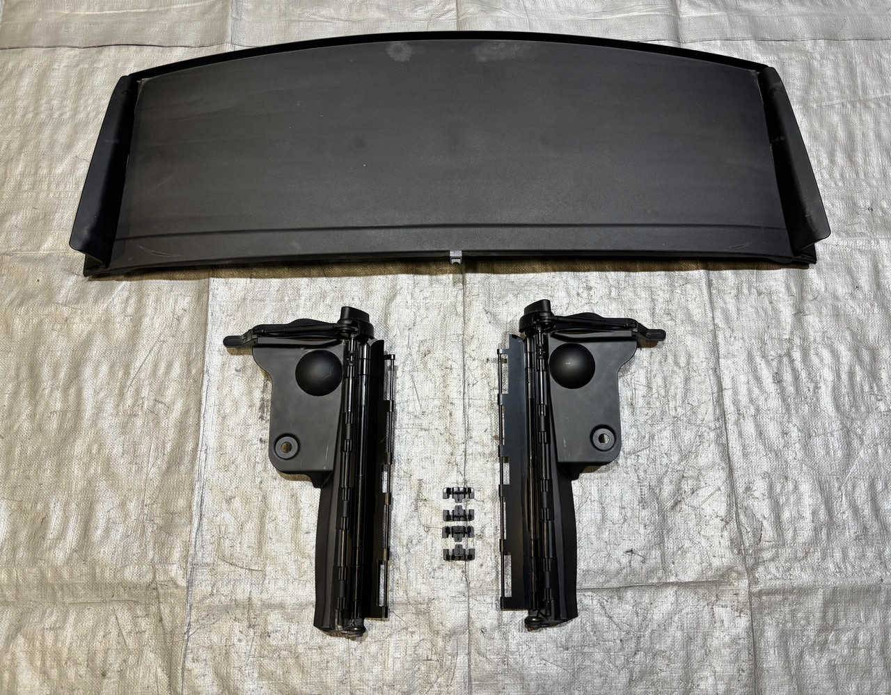 2003-2008 E85 BMW Z4 Convertible Soft Top Compartment Cover w