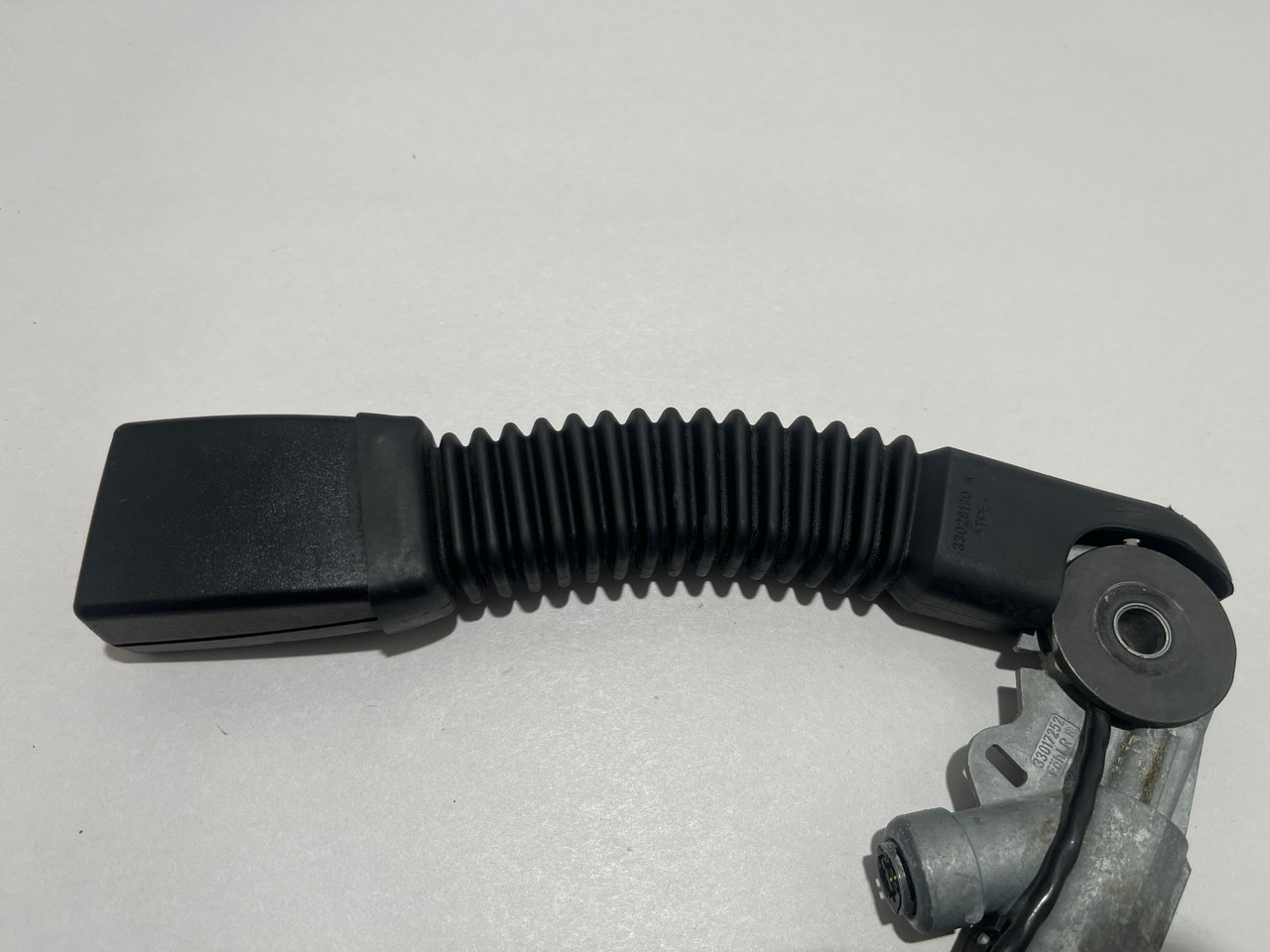 2003-2008 E85 E86 BMW Z4 Passenger Seat Belt Pretensioner Buckle