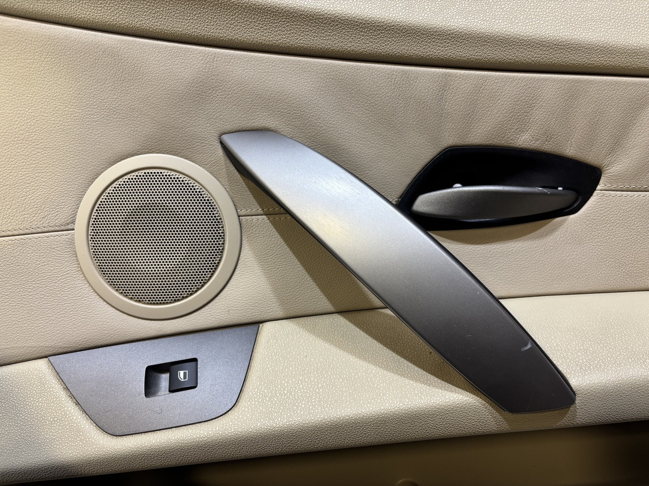 2003-2008 E85 E86 BMW Z4 Leather Door Panels / Oregon Beige / Pair