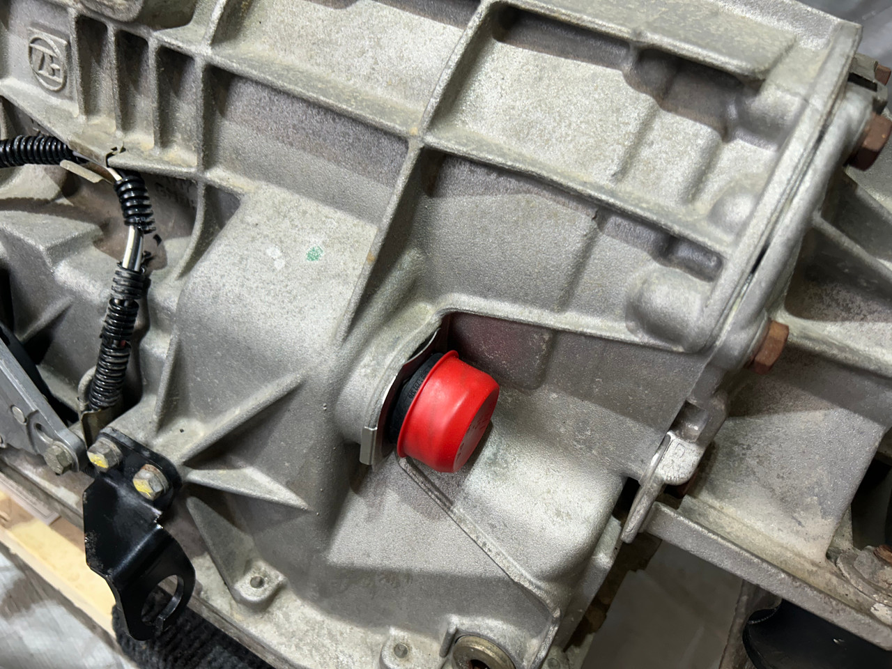 2003-2005 E85 E86 BMW Z4 3.0i ZF Automatic Transmission / A5S325Z