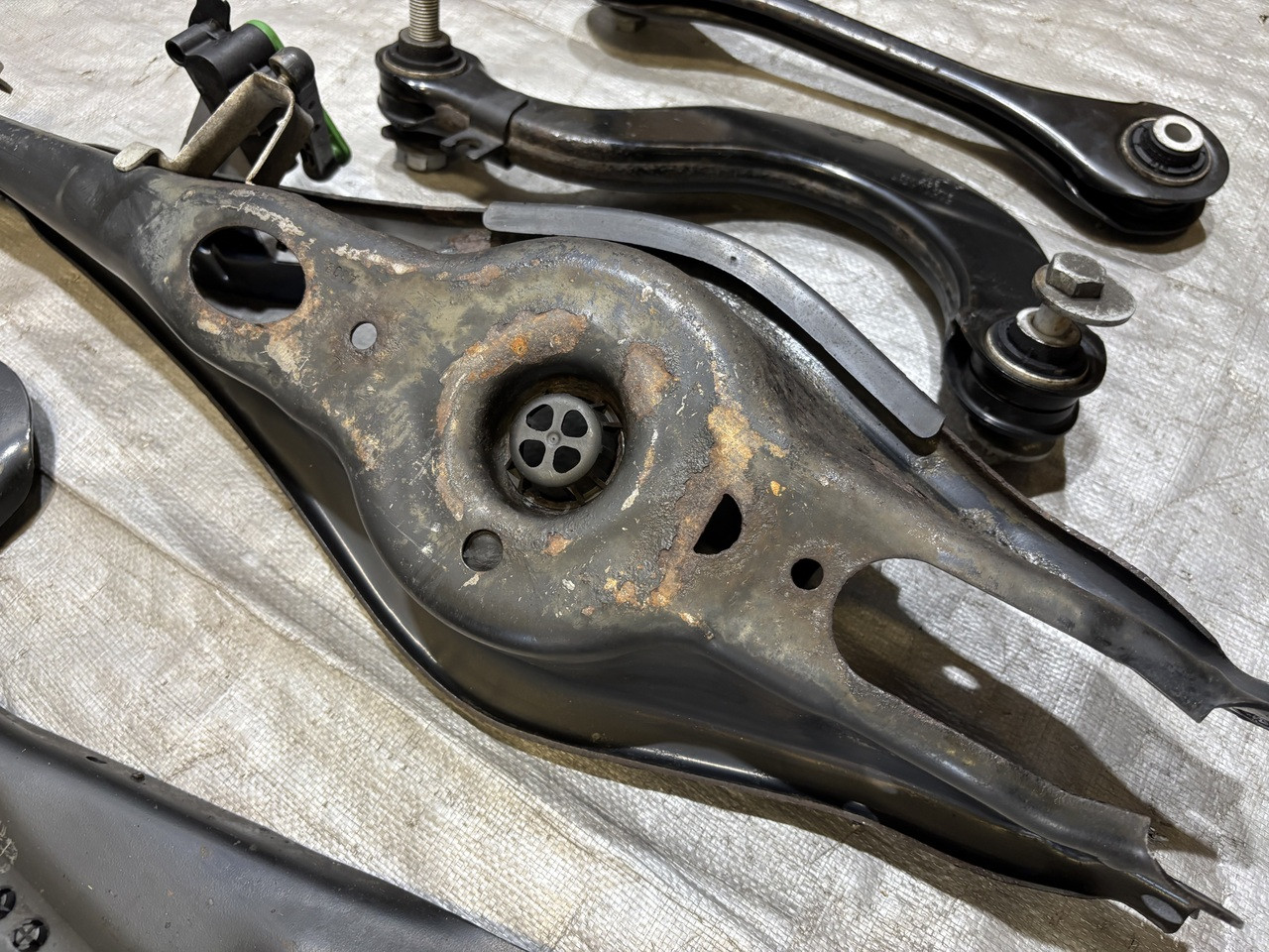カーオーディオデッキ RM-A3AASP 2015-2020 Audi A3 Quattro S3 RS3 Driver Rear Spindle Hub w