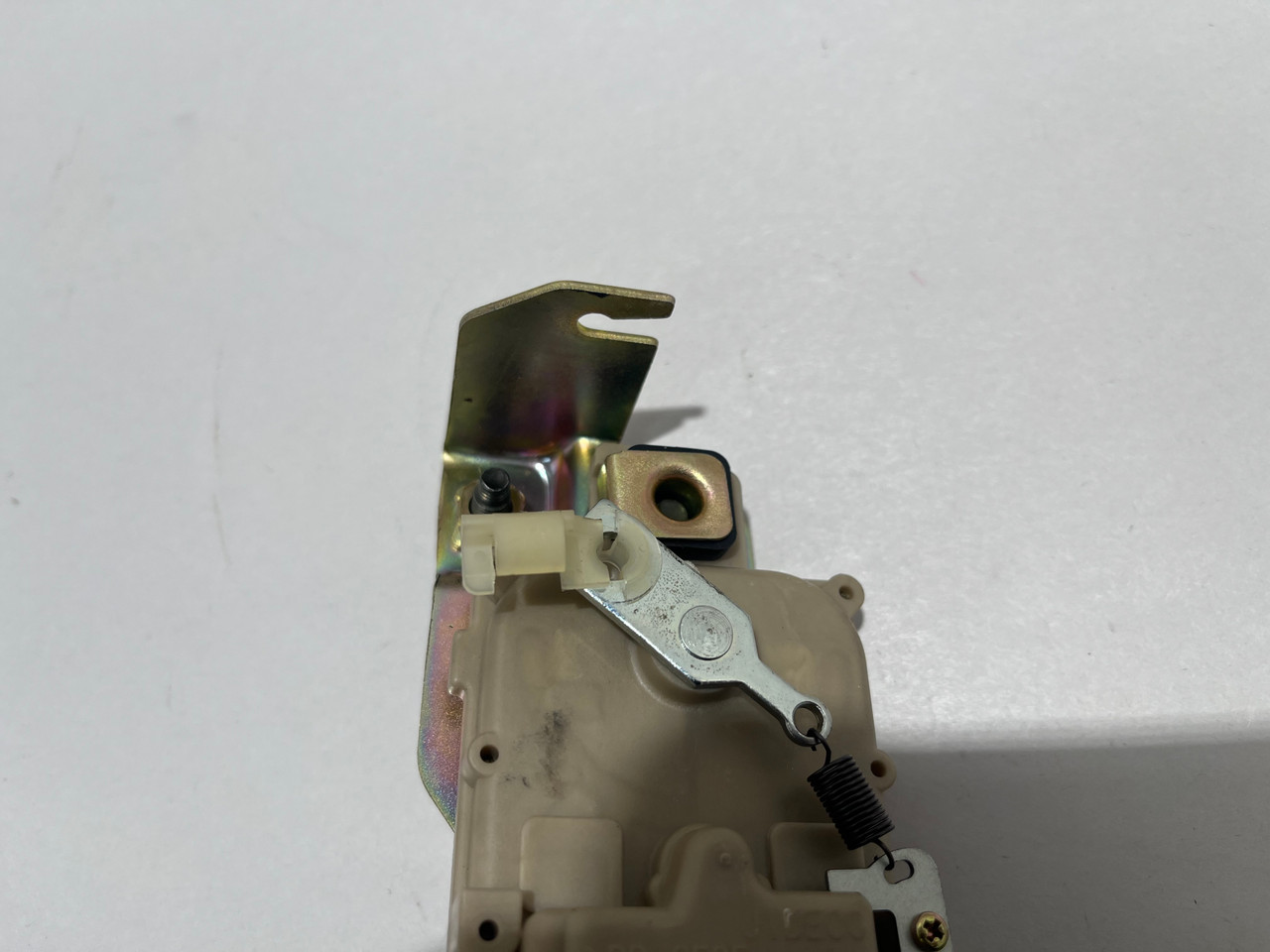 2004-2008 Nissan 350Z Tonneau Latch Release Actuator / 5Z029