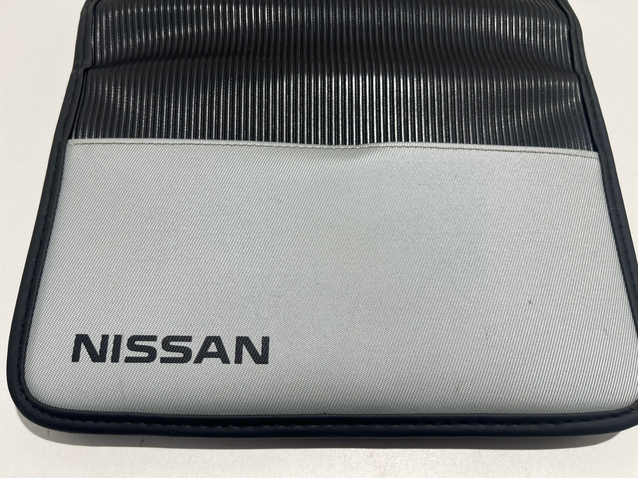 2004 Nissan 350z Touring Convertible Factory Owner's Manual w