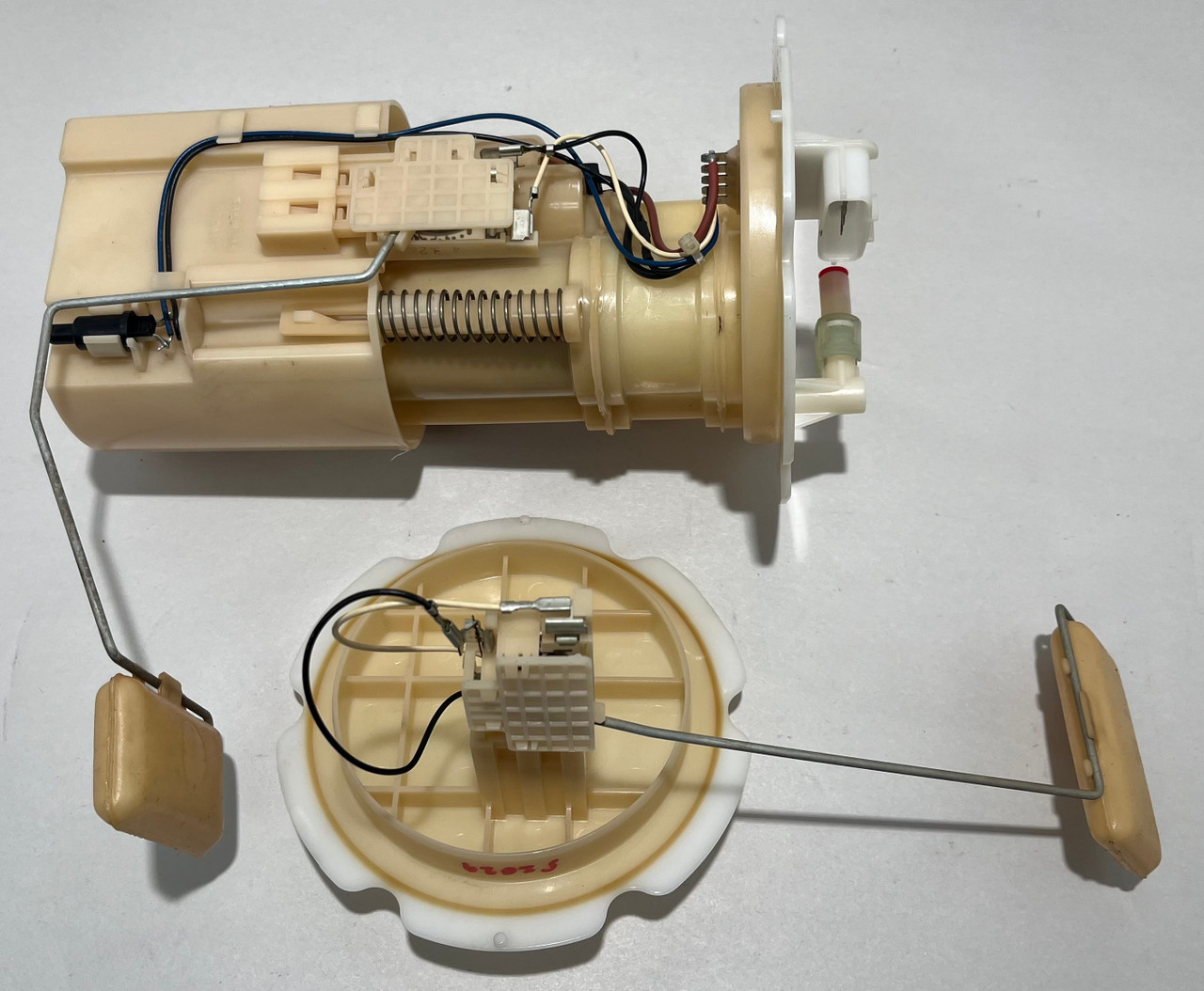 2003-2004 Nissan 350Z OEM Fuel Pump Sending Unit / 75K 5Z029 2003-2004 Nissan 350Z OEM Fuel Pump Sending Unit / 75K 5Z029