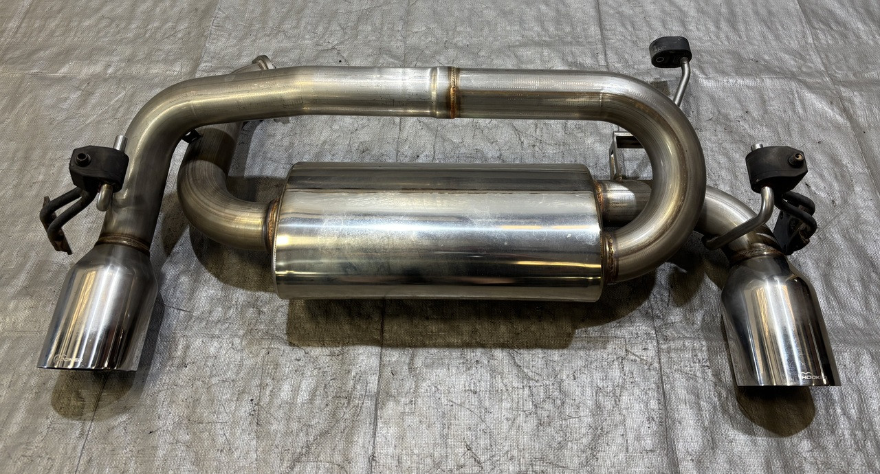 2003-2008 Nissan 350Z Hooker Blackheart Axle Back Exhaust Muffler