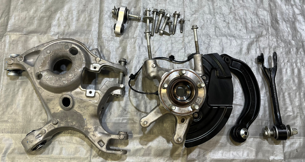スポーツトイ・アクショントイ Mustang U Turning Point 2024-2025 Ford Mustang GT S650 Dark Horse Performance Passenger