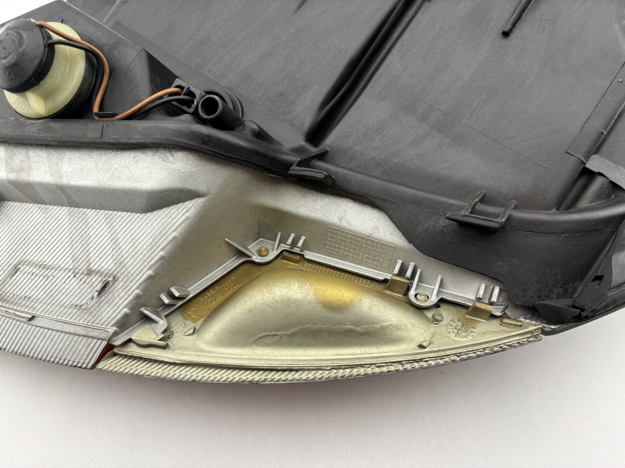 1999-2001 Porsche 996 911 Passenger Side Headlight / Halogen